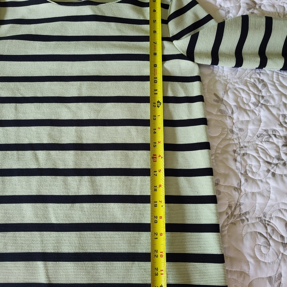 Ann Taylor Top - Picture 4 of 6